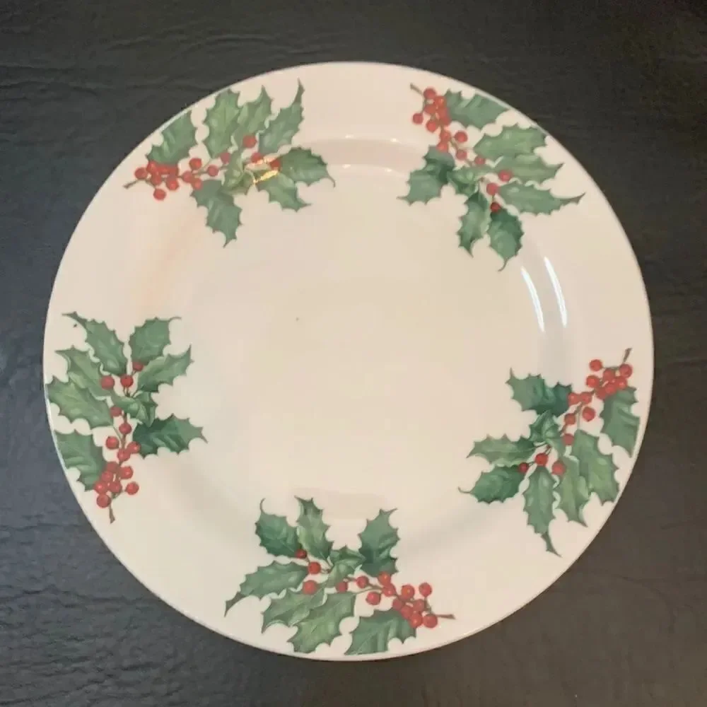 Hallmark Poinsettia Green Red Christmas Holiday 7 1/2 Inch Salad Dessert Plate